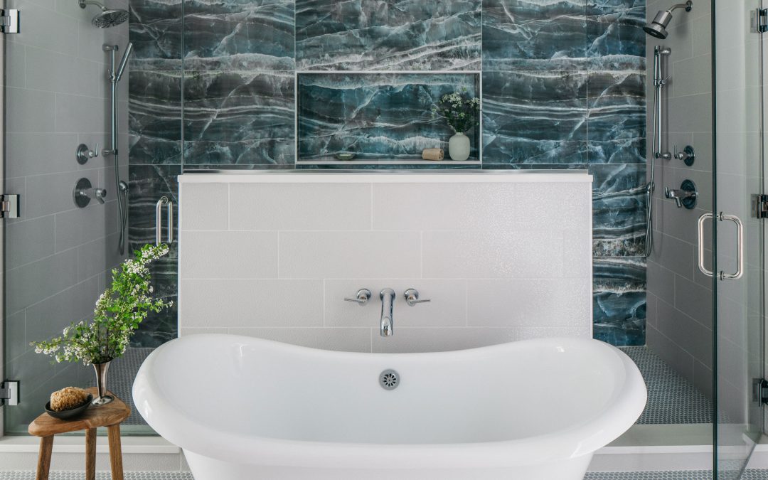 Our 5 Favorite Bathroom Niches