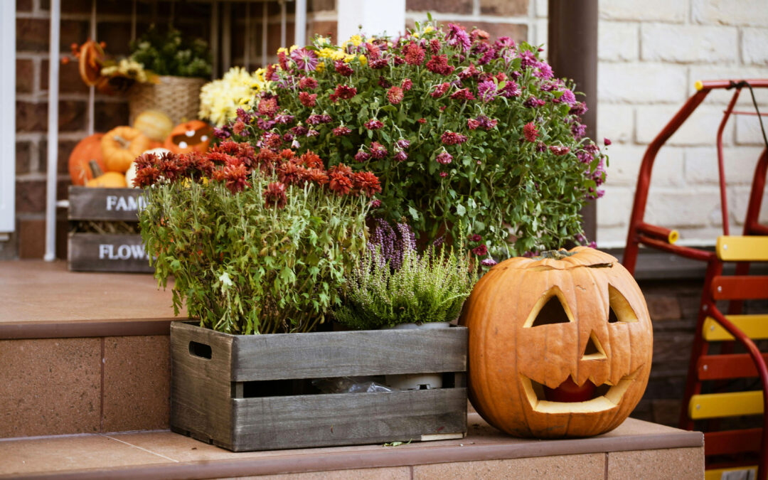 5 Ways to Decorate Your Porch for Fall